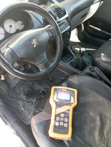 عکس مکانیک برق و انژکتور ایساکو سایپا یدک