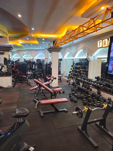 عکس آکادمی بدنسازی و فیتنس رادین