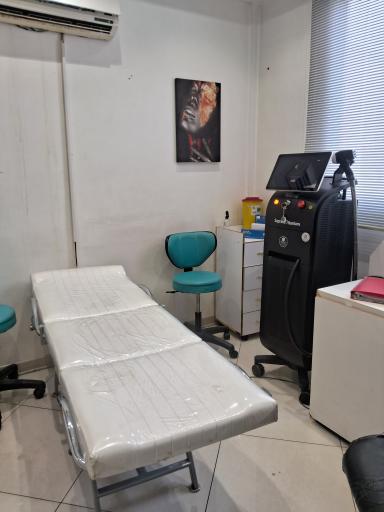 عکس کلینیک زیبایی دکتر شهرزاد سعید دانش