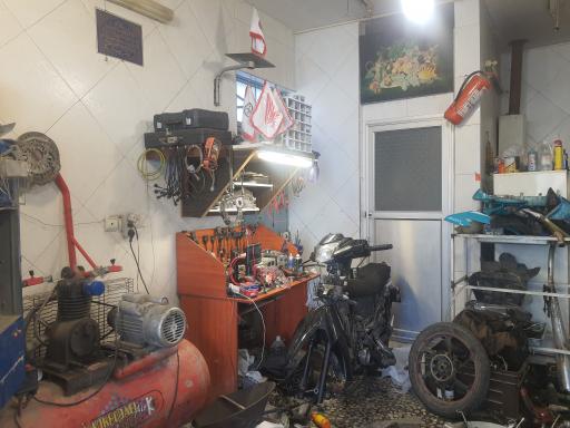 عکس تعمیرگاه موتور حامد