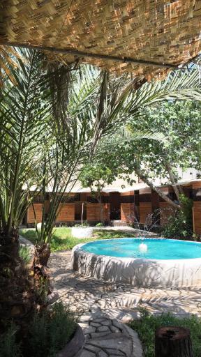 عکس سفره خانه سنتی نخلستان ماهور 