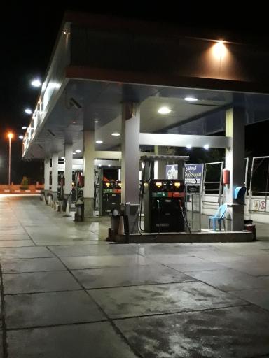 عکس پمپ بنزین فیروزی