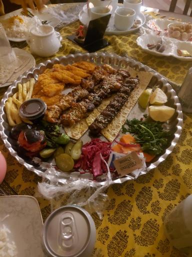 عکس مجموعه باغ رستوران و بومگردی ایلیا