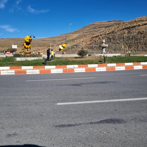 عکس دریاچه پارک عسل