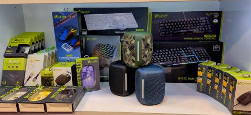 عکس قرمز کامپیوتر