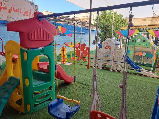 عکس کودکستان شکوفه های خندان