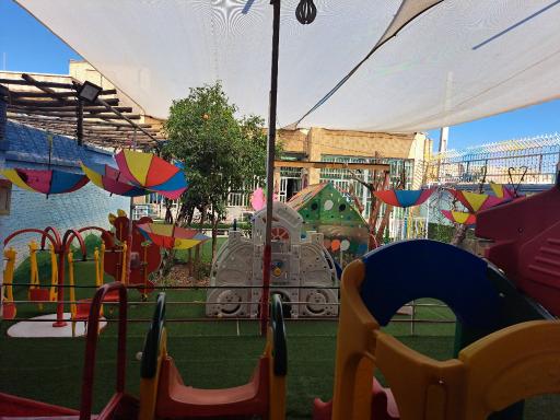 عکس کودکستان شکوفه های خندان