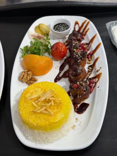 عکس رستوران گردان الیگودرز کافه رستوران رویال