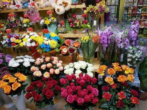 عکس گل فروشی گل پسر
