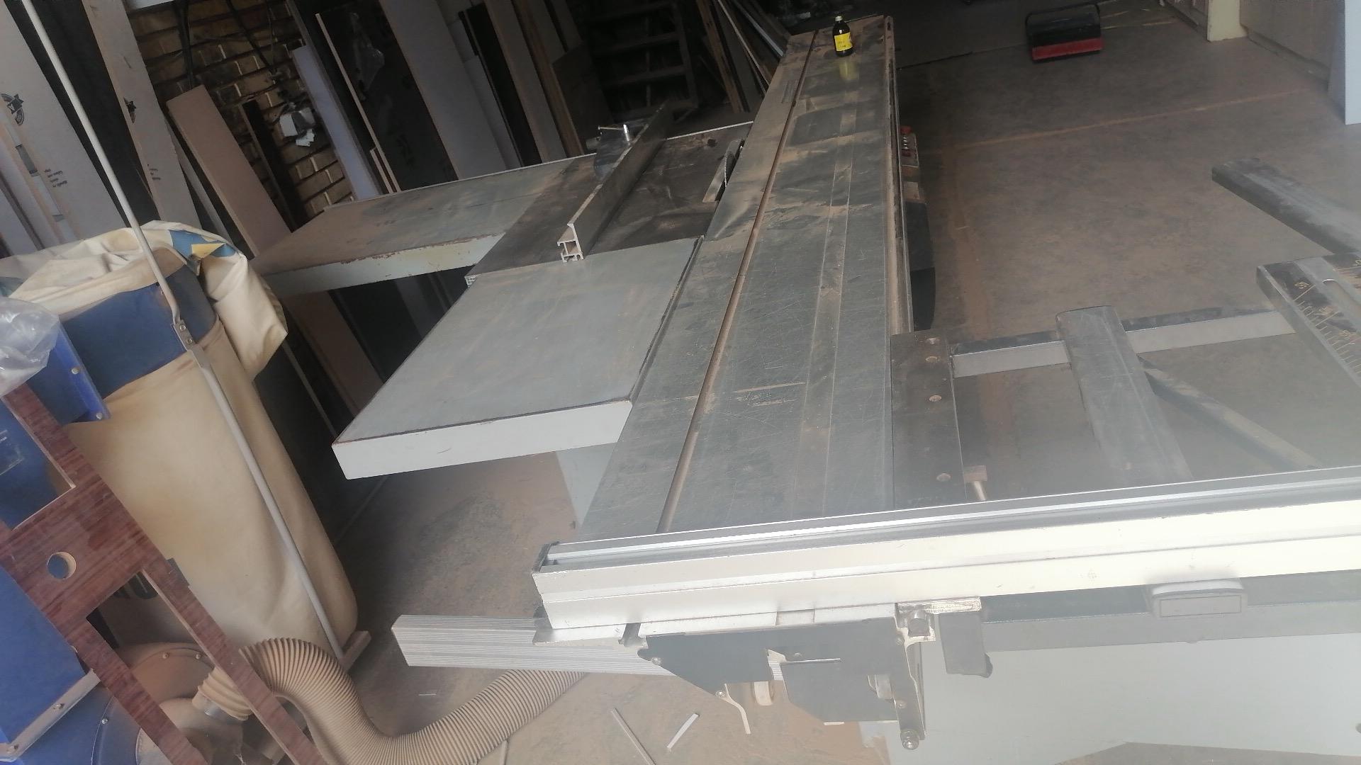 عکس فروشگاه لبه چسبان و دور کن حجت لک زاده 