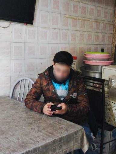 عکس غذا خوری دادلی