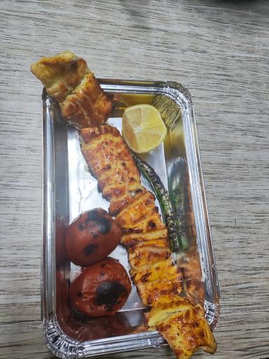 عکس غذا خوری دادلی