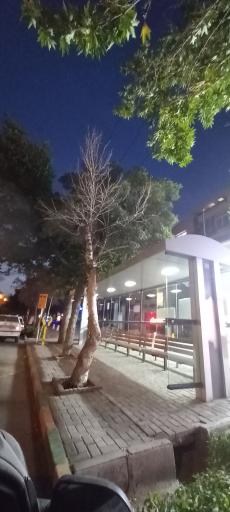 عکس ایستگاه اتوبوس چهارراه شهید کلاهدوز