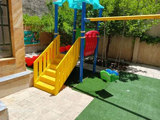 عکس مهدکودک شکوفه‌ها