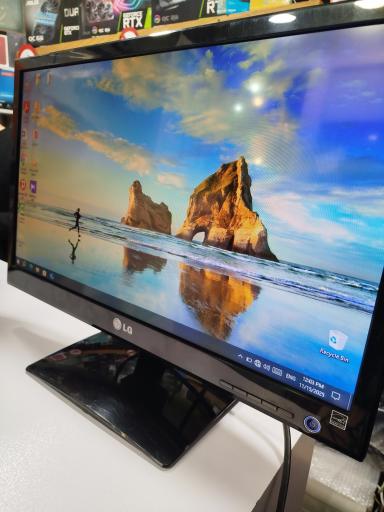 عکس خدمات کامپیوتر رایان پرداز