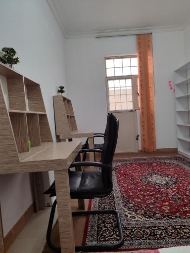 عکس سالن مطالعه المهدی 