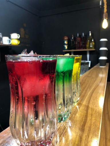 عکس کافه بلوط