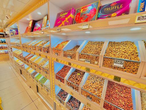 عکس فروشگاه شکلات