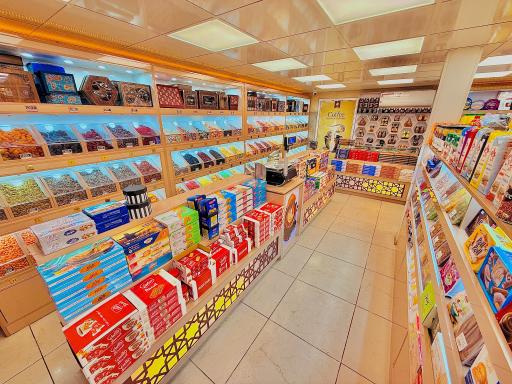 عکس فروشگاه شکلات