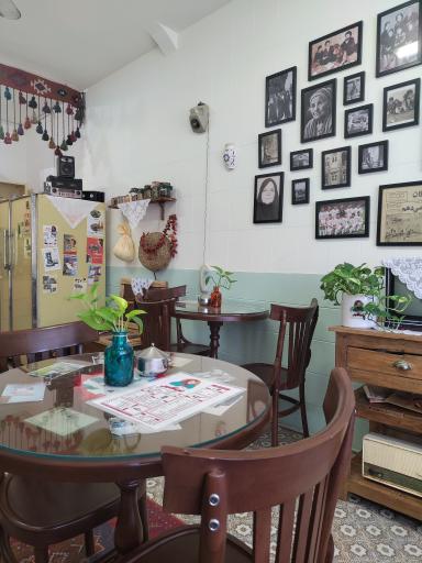 عکس کافه صبحانه فرنگیس