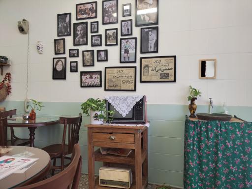 عکس کافه صبحانه فرنگیس