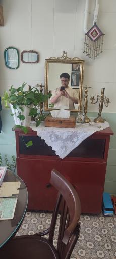 عکس کافه صبحانه فرنگیس