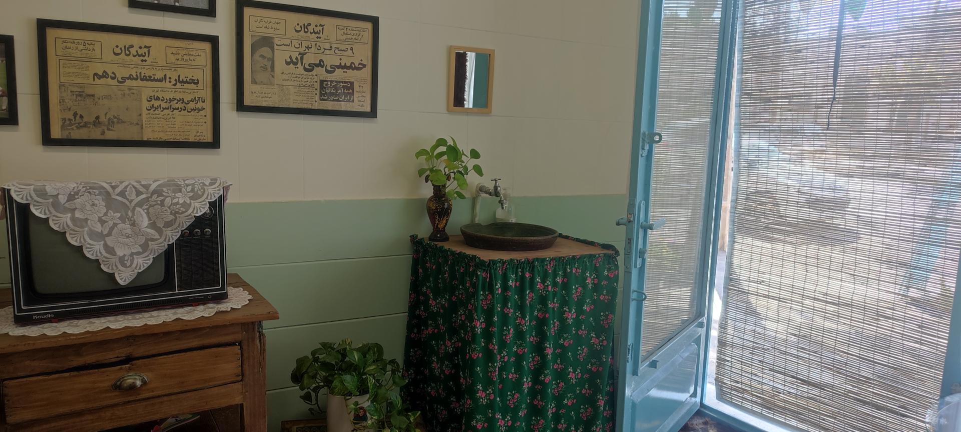 عکس کافه صبحانه فرنگیس