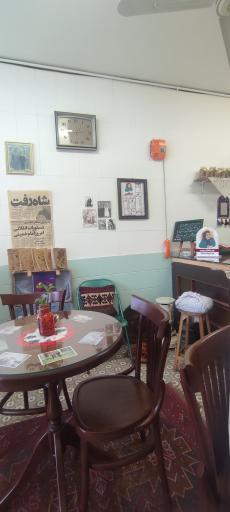 عکس کافه صبحانه فرنگیس