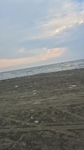 عکس اسکله سنگی ساحل نور