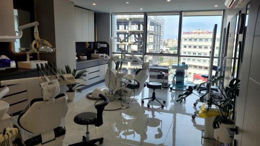 مطب دندانپزشکی دکتر سهند غنی طبع