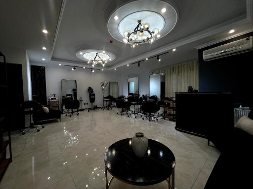 عکس مرکز تخصصی رنگ و کراتین زهرا معصومی