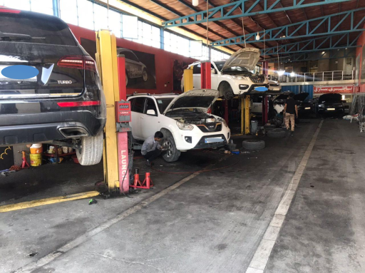 عکس تعمیرگاه چین تکنیک