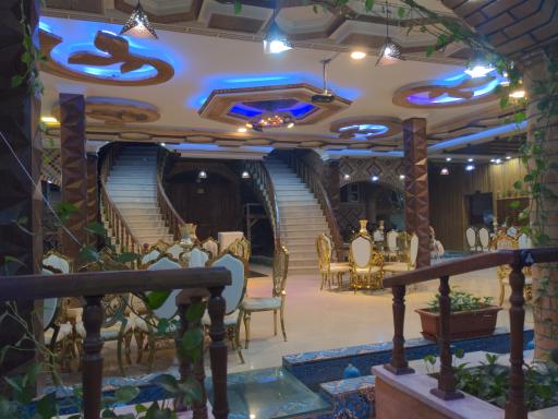 عکس رستوران سیب سبز