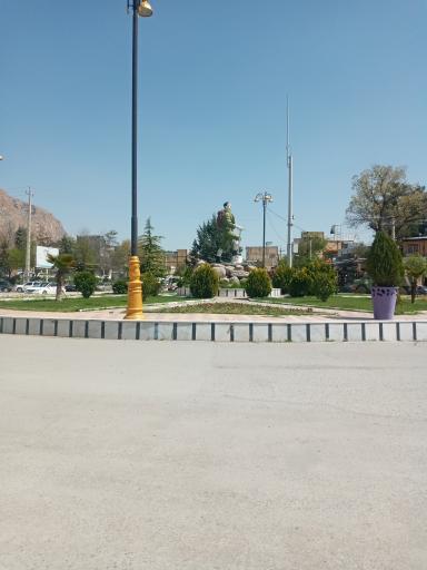 عکس میدان طاق بستان