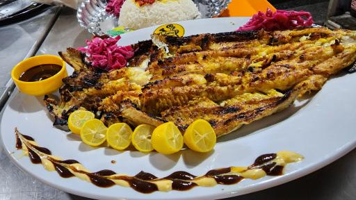 عکس رستوران سنتی آقا مشتی