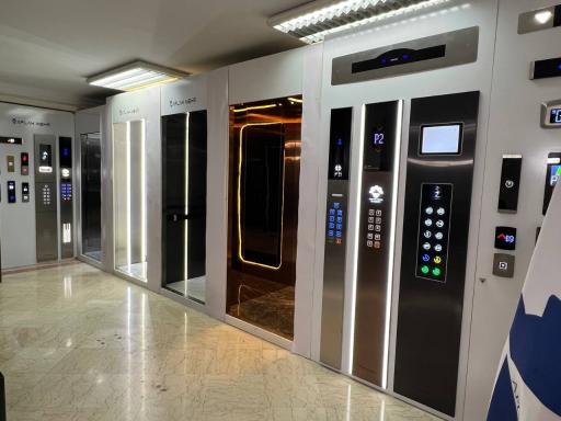 عکس آسانسور و پله برقی افلاک مهر
