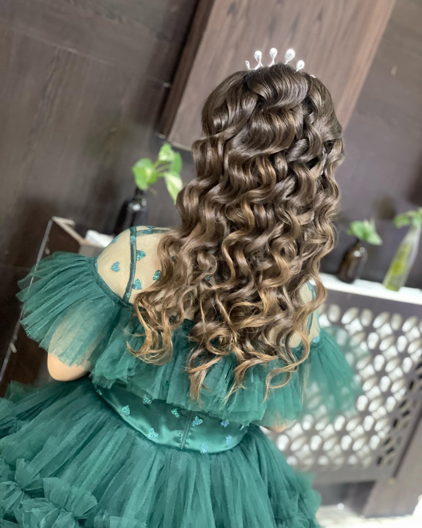 عکس سالن و آکادمی زیبایی مریم شریفی