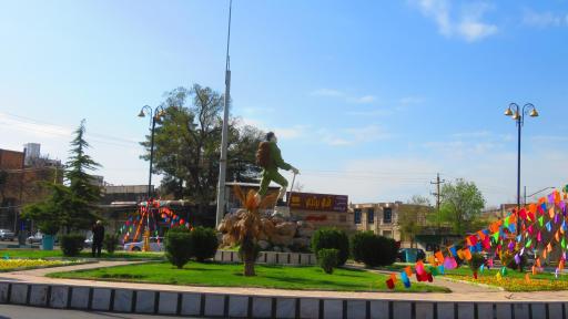 عکس میدان طاق بستان