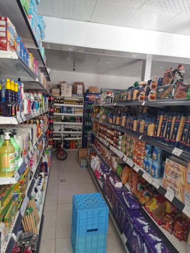 عکس سوپرمارکت چشمه نرگس