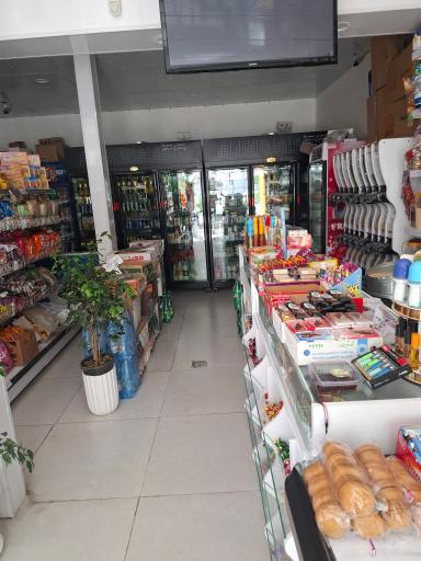 عکس سوپرمارکت چشمه نرگس