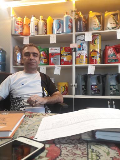 عکس فروشگاه روغن موتور صدقی نسب