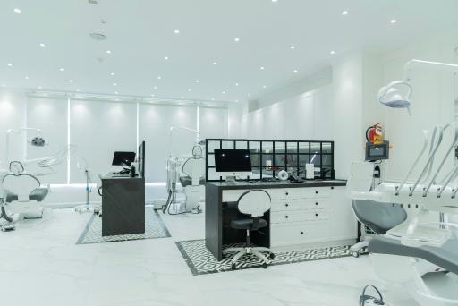 عکس درمانگاه دندانپزشکي آرنيک