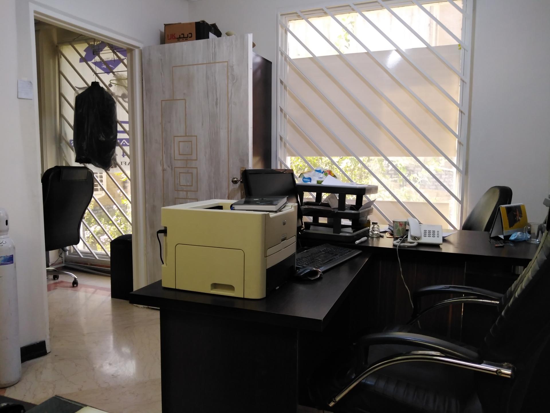 عکس آسانسور و پله برقی افلاک مهر