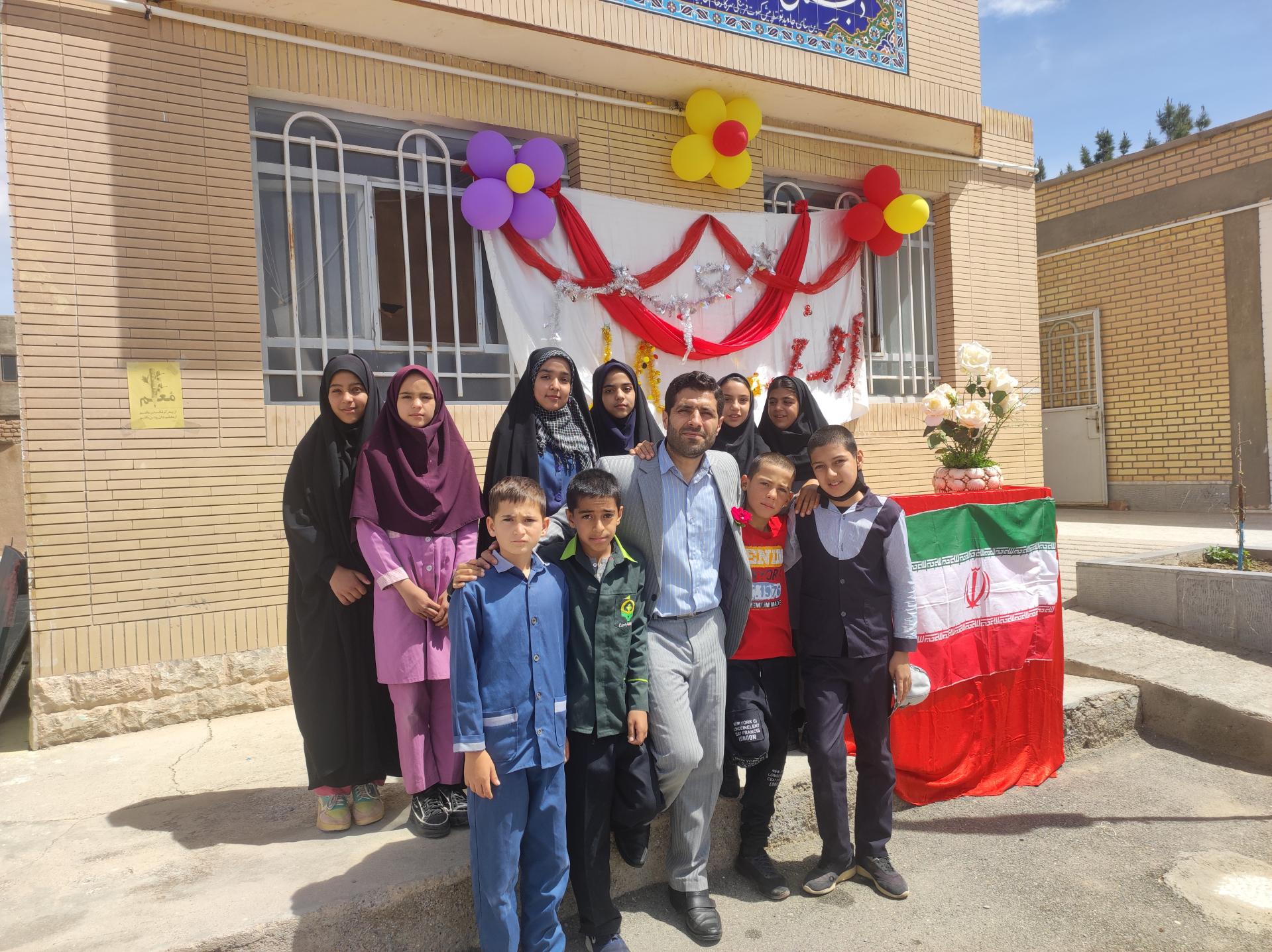 عکس مدرسه سلطان حدیدی پور٢