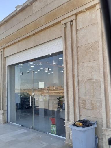 عکس فروشگاه موادغذایی و بهداشتی 