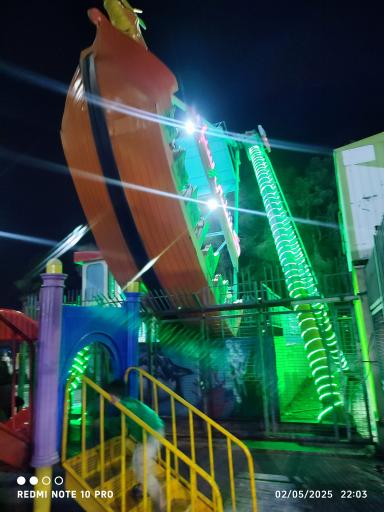 عکس زمین بازی کودکان