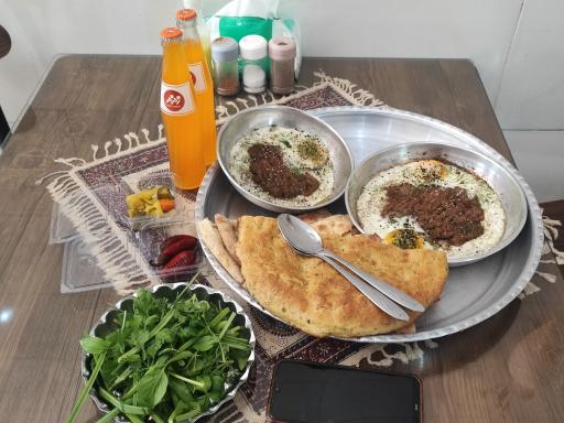 عکس کافه صبحانه و نهار بابا حسن