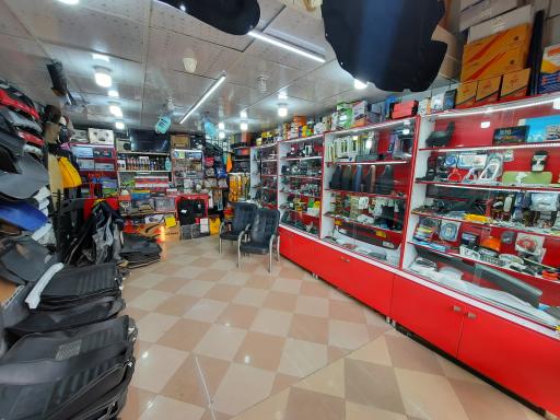 عکس فروشگاه لوکس اسپرت پایونیر اهواز