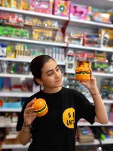 عکس لوازم تحریر و اسباب بازی هدیه