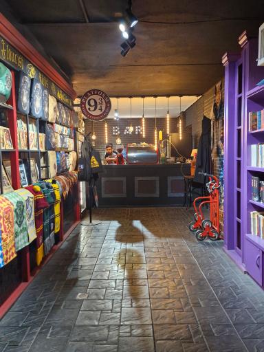 کافه سکوی نه و سه چهارم